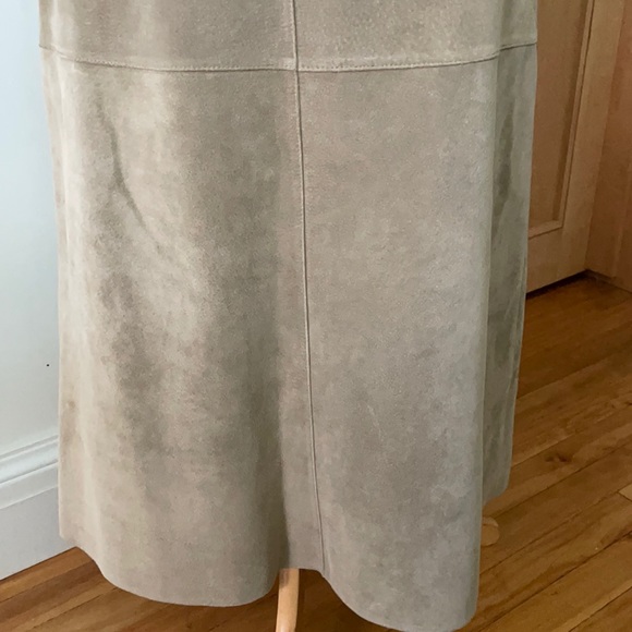 Vintage Sigrid Olsen Sage Green Suede Midi Skirt, Size 6 - Picture 10 of 16